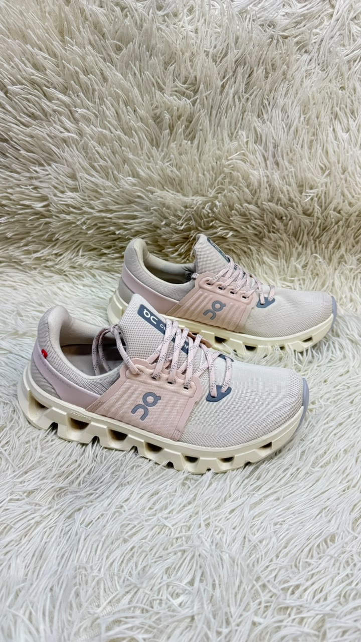 Tenis blancos 24 On cloud
