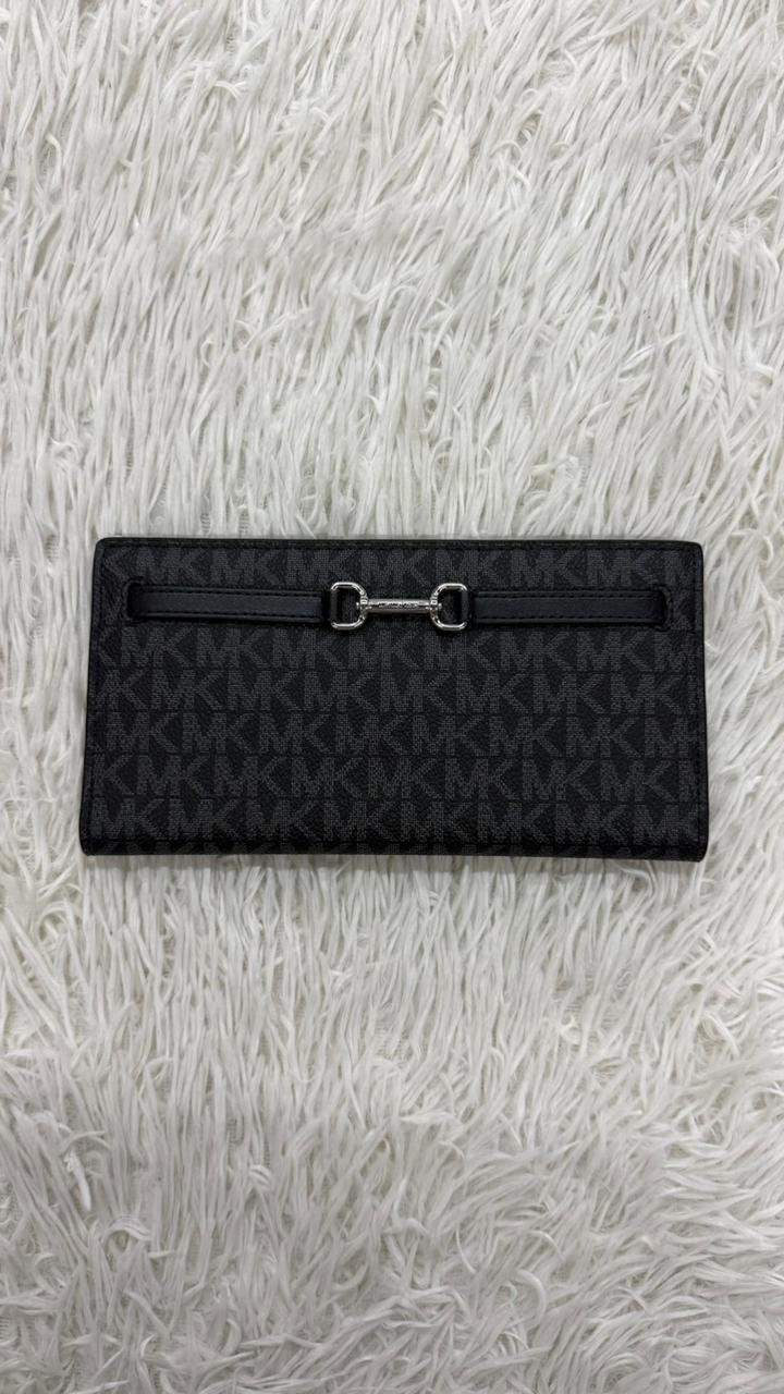 Cartera negra Michael kors