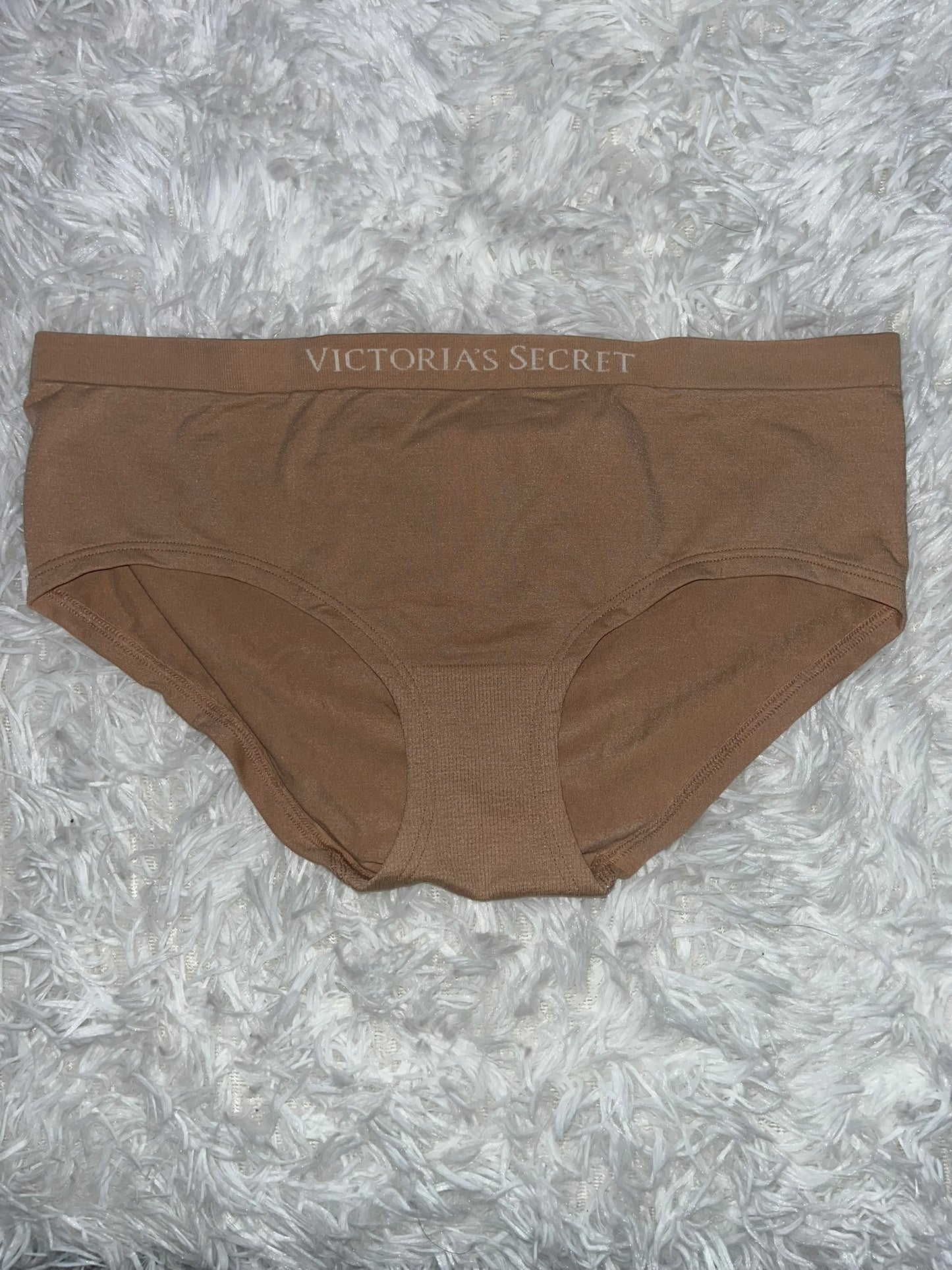 Hipster café M Victoria secret