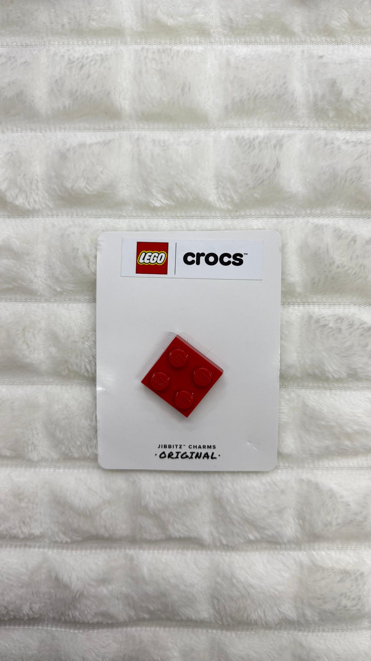 Charm Block rojo Crocs x Lego
