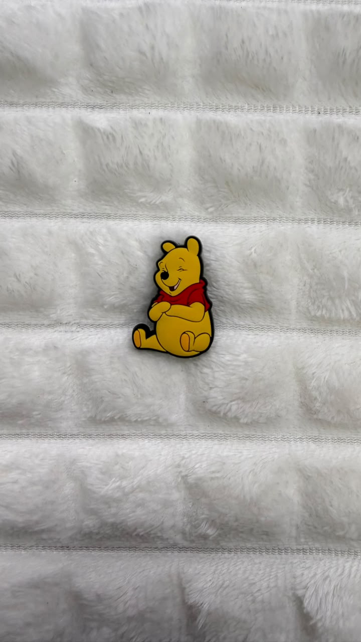 Charm Winnie pooh Crocs
