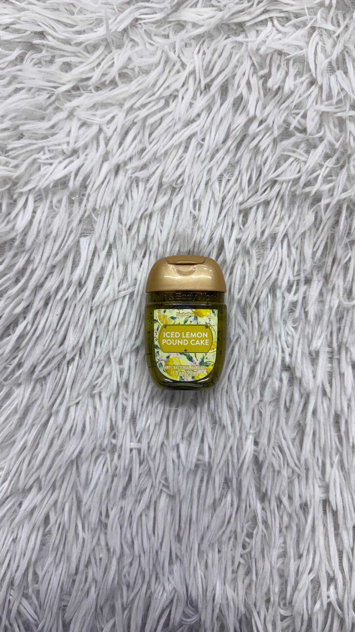 Gel Iced lemon pound cake Bath & Body Works