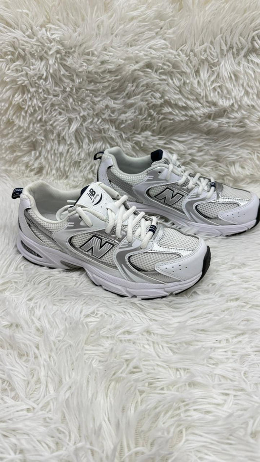 Tenis blancos 22.5 New balance