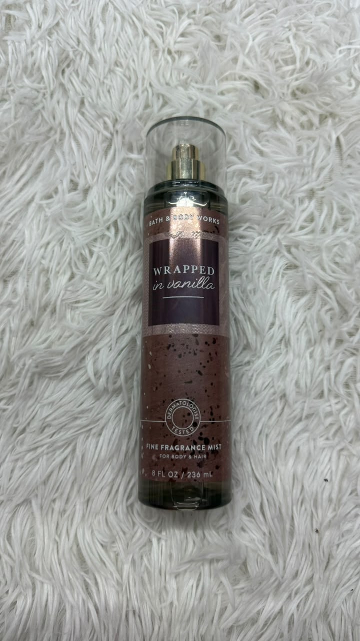 Body mist Wrapped in vanilla Bath & body works