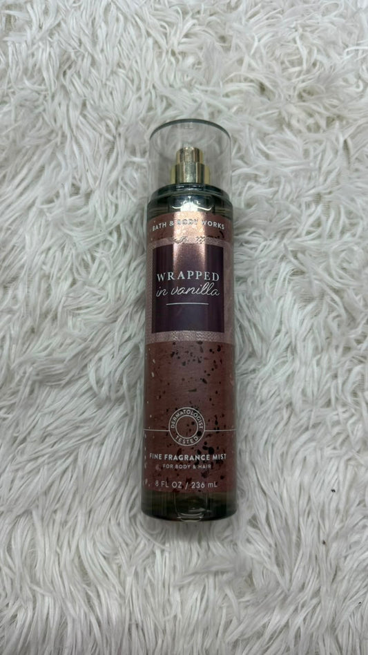 Body mist Wrapped in vanilla Bath & body works
