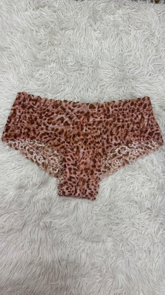 Boyshort café M Victoria secret