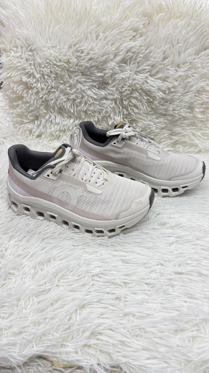 Tenis blancos 23 On cloud