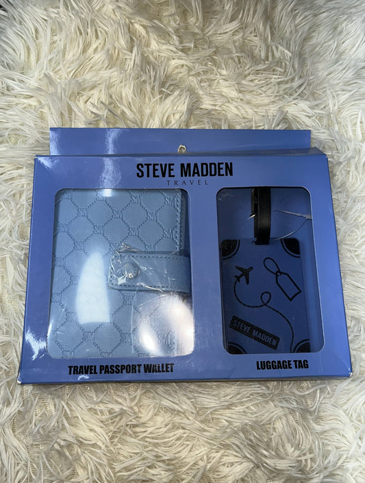 Travel passport Steve Madden