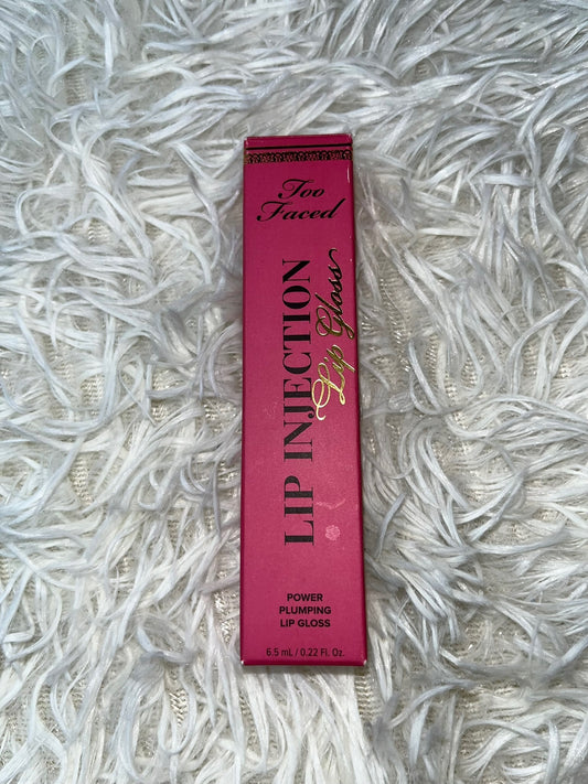 Lip injection just a girl Too Faced