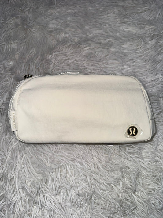 Cangurera blanca Lululemon