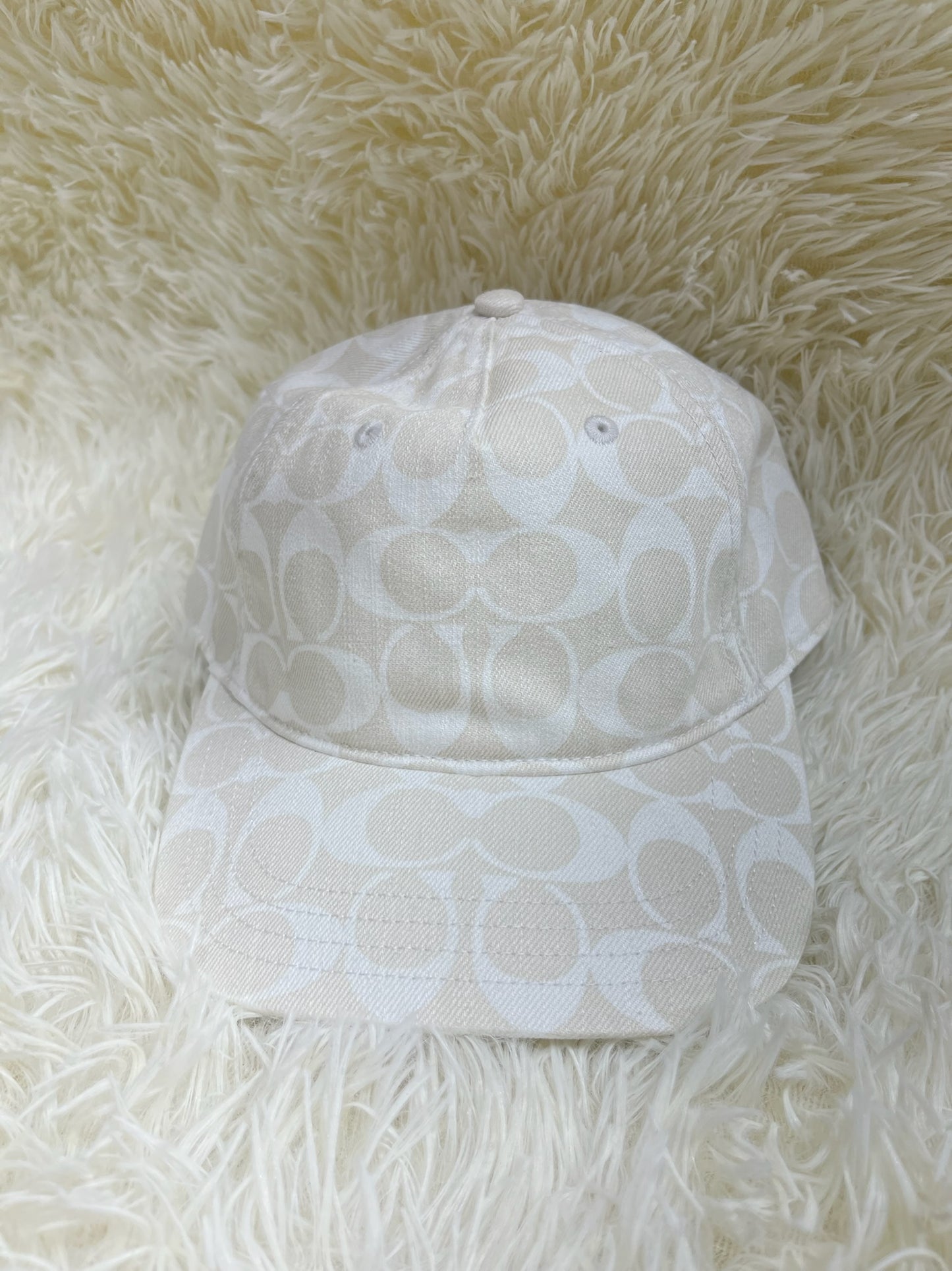 Gorra blanca Coach
