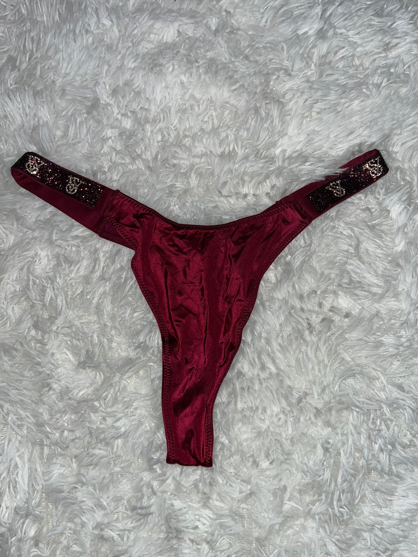 Thong vino con brillitos S Victoria secret