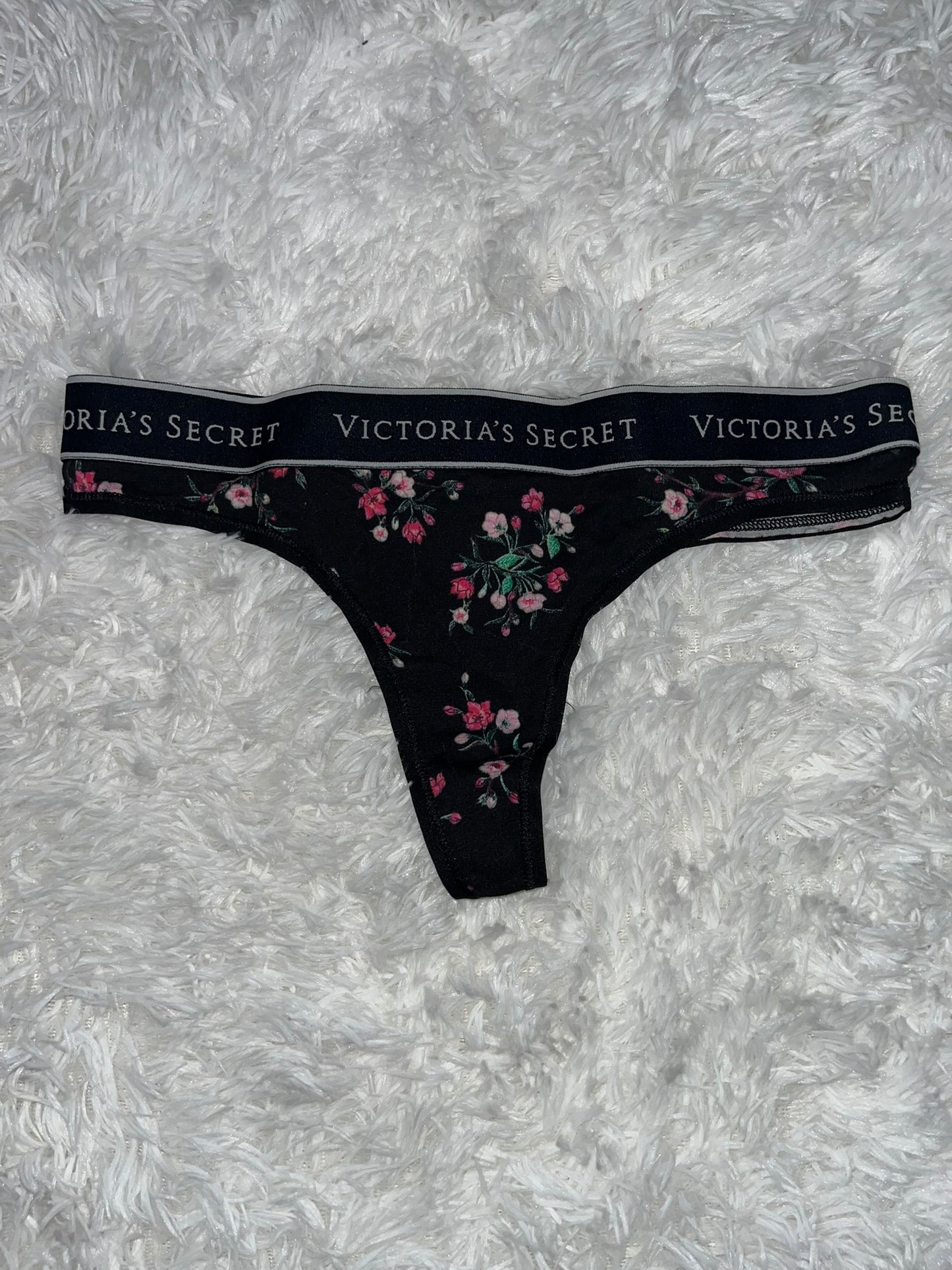 Thong negro S Victoria secret