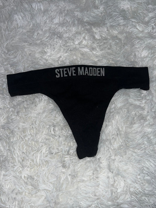 Thong negro M Steve Madden