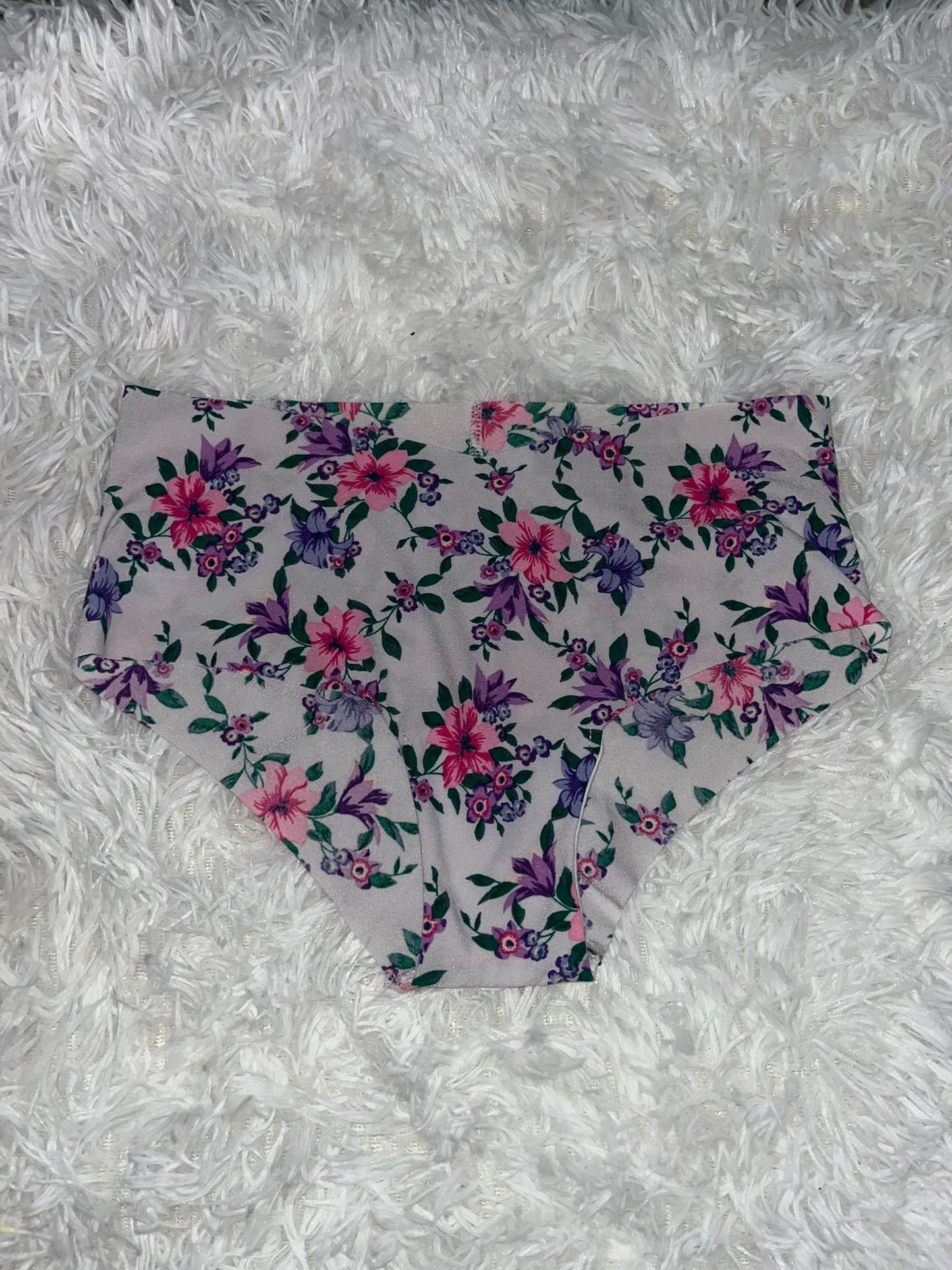 Cheeky rosa M Victoria secret