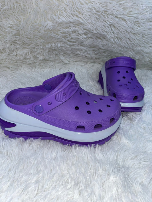 Crocs moradas 23.5