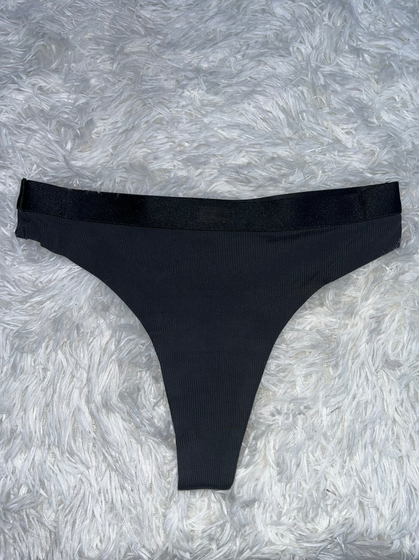 Thong negro M Steve Madden