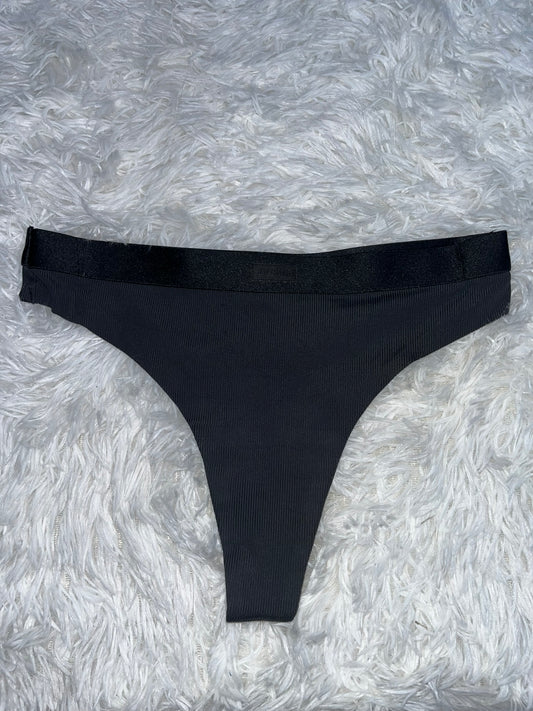 Thong negro M Steve Madden