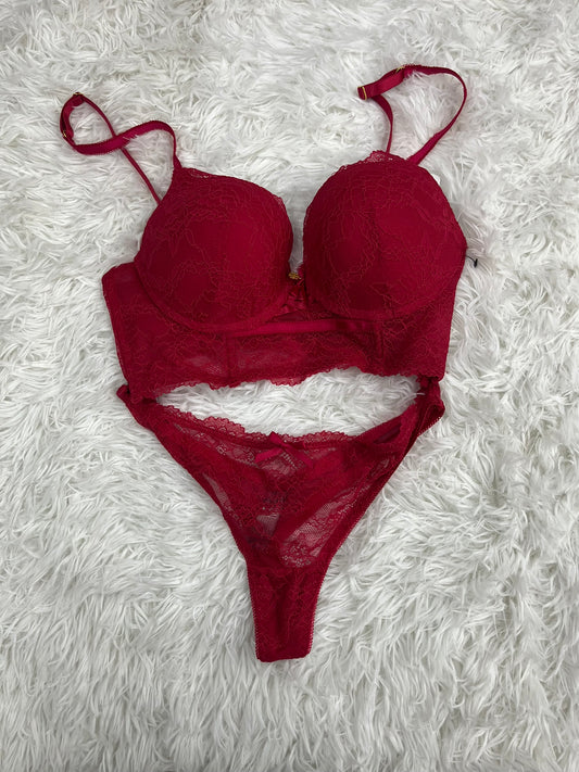 Conjunto rojo 34 C Daisy fuentes