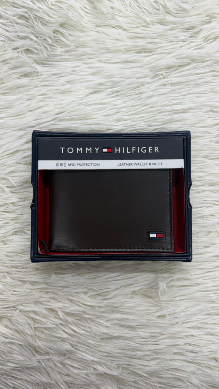 Cartera café Tommy hilfiger