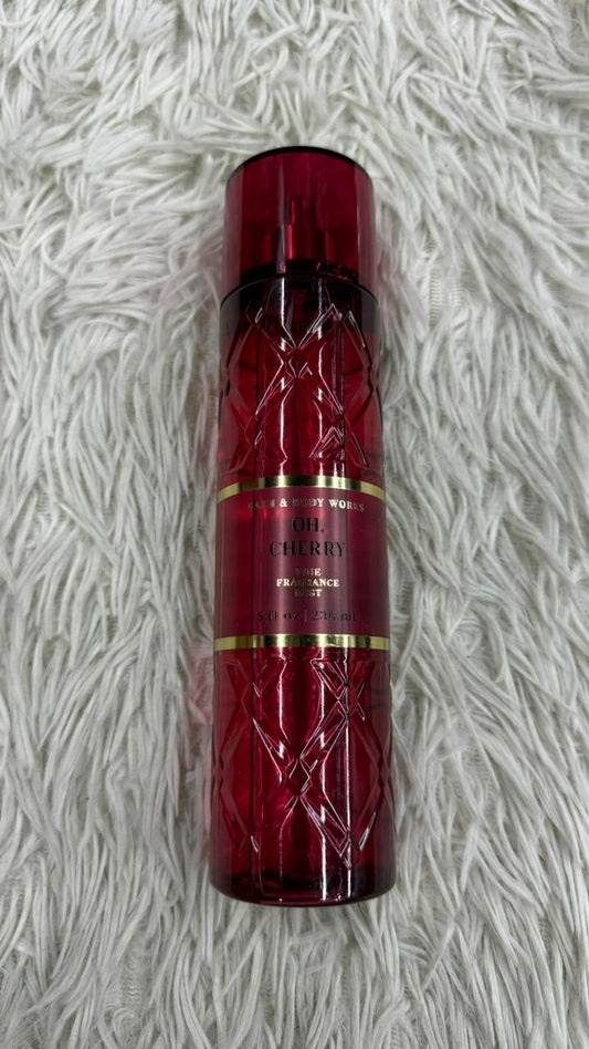 Body mist On cherry Bath & body works