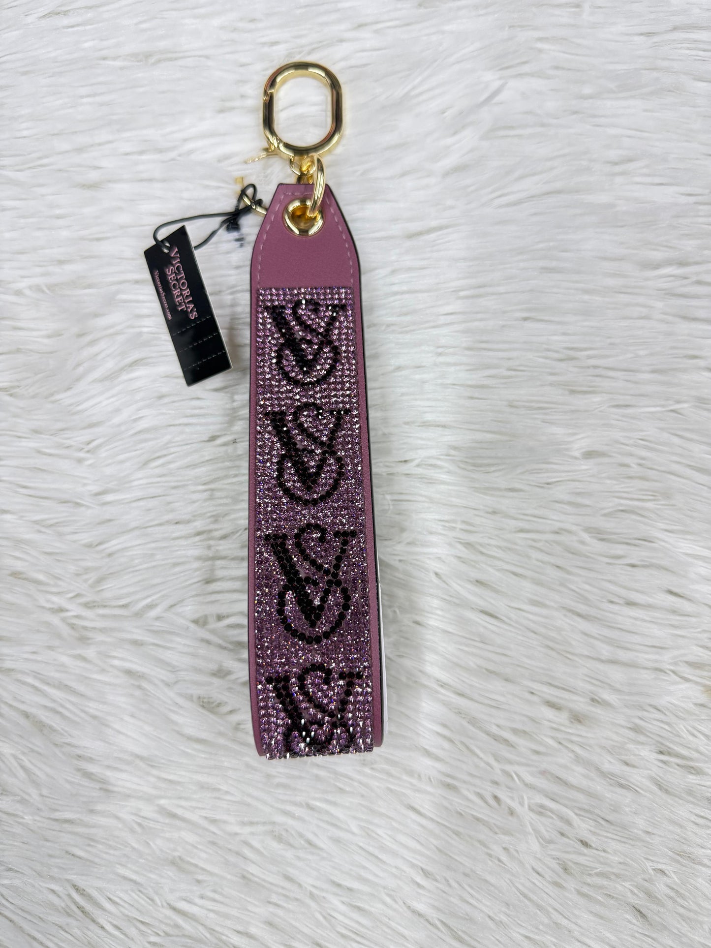Llavero morado Victoria Secret