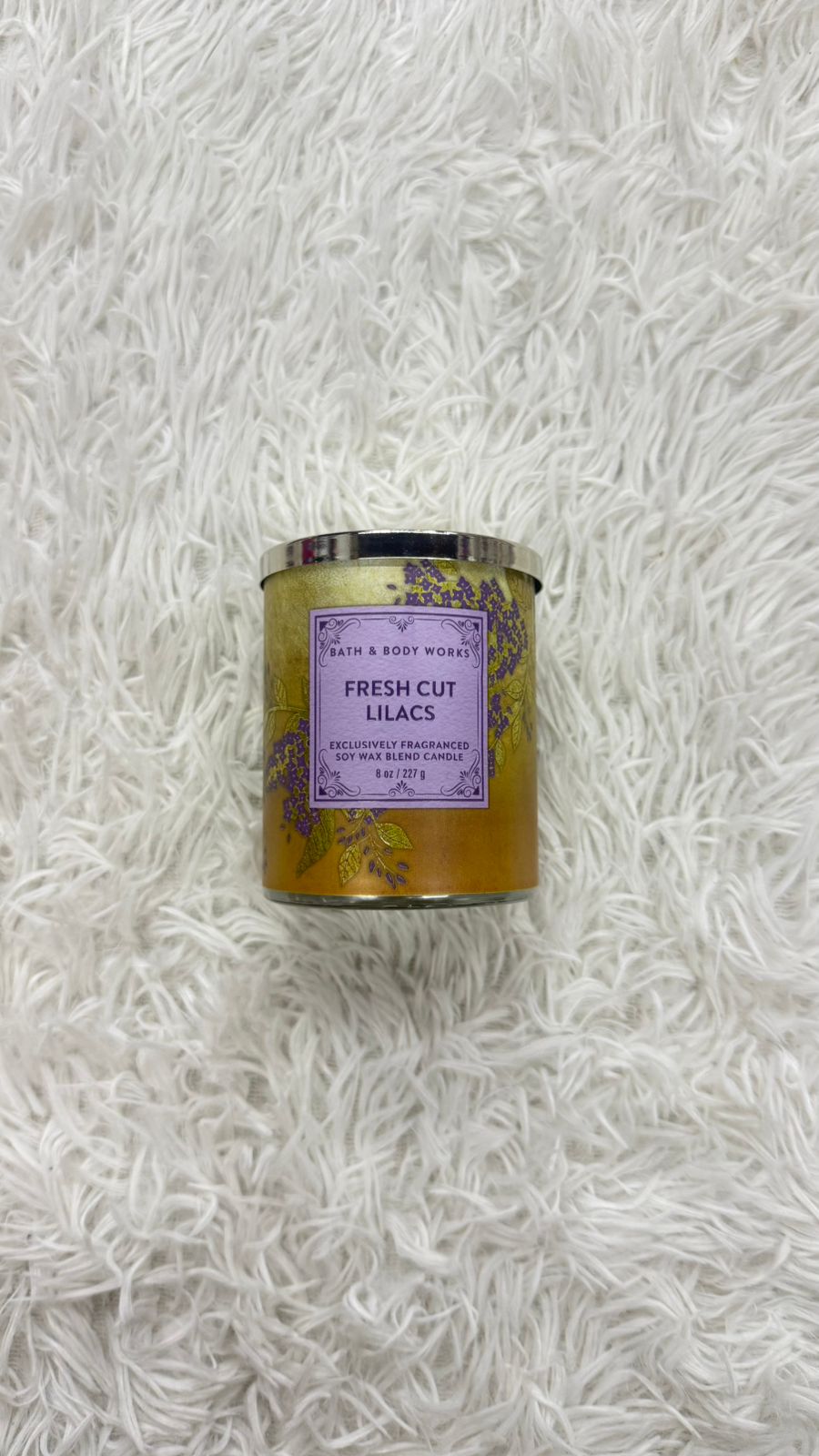 Vela Fresh cut lilacs Bath & body works