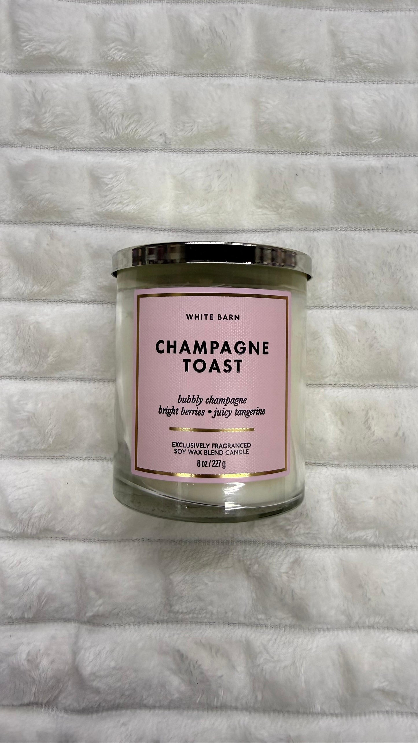 Vela Champagne toast Bath & body works